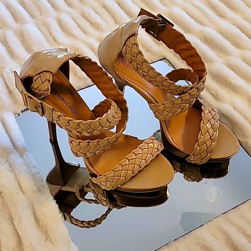 Strappy Heels✨️✨️✨️